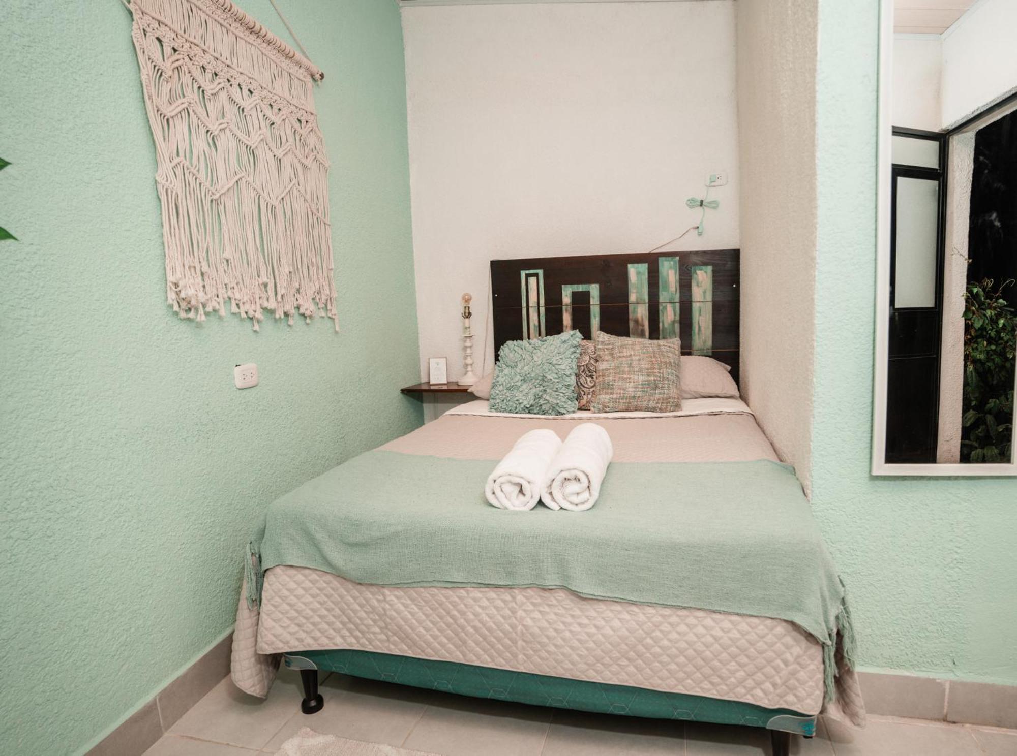 Amaranto Hotel *